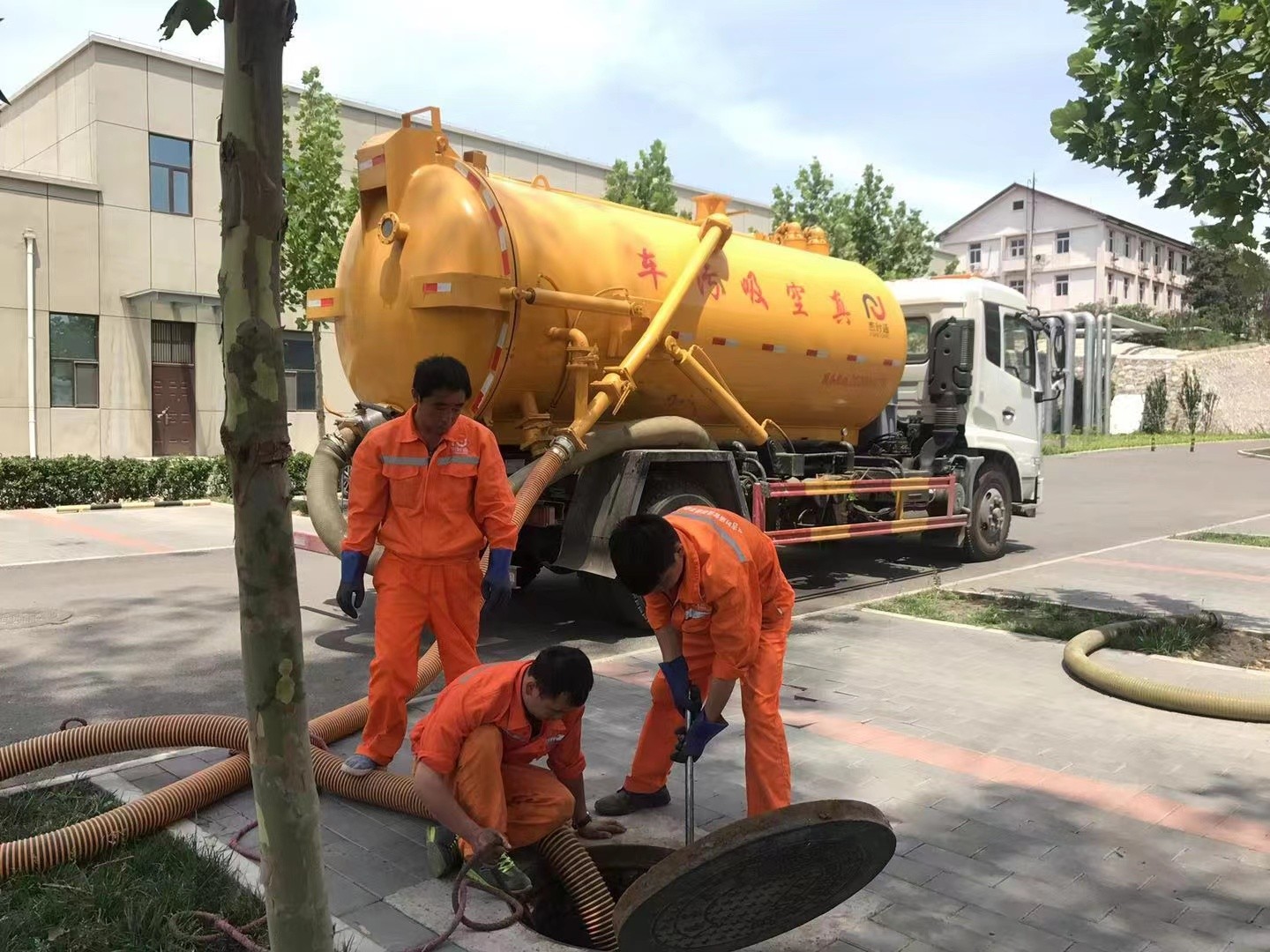 裕华化粪池清理与5-8吨吸粪车施工效率分析